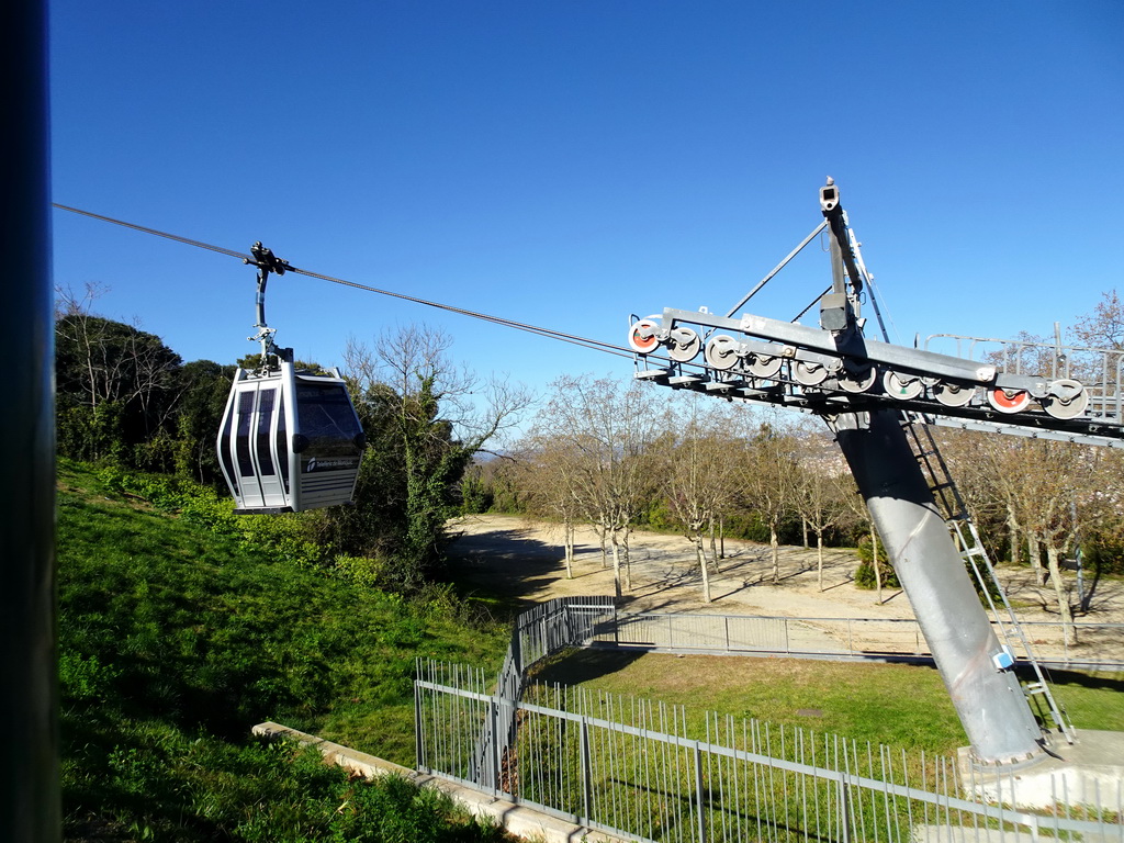 The Montjuïc Cable Car, viewed from the Carretera de Montjuïc street at the east side of the Montjuïc hill