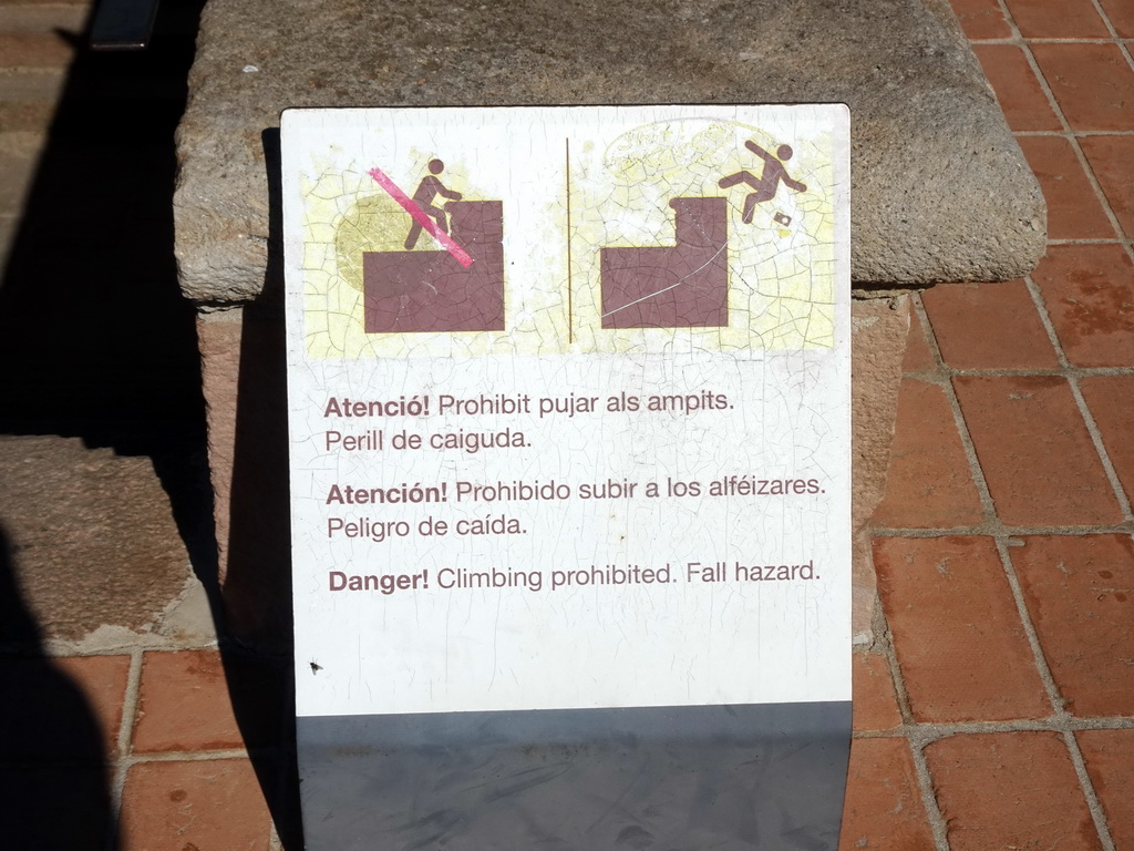 Sign at the Terrace of the Montjuïc Castle at the southeast side of the Montjuïc hill