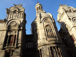 Northeast facade of the Tribunal Superior de Justicia de Cataluña building at the Carrer de Roger de Flor street