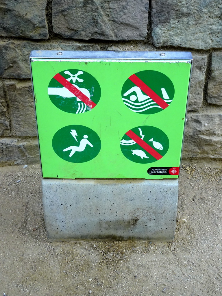 Sign at the Plaça de Gaudí square