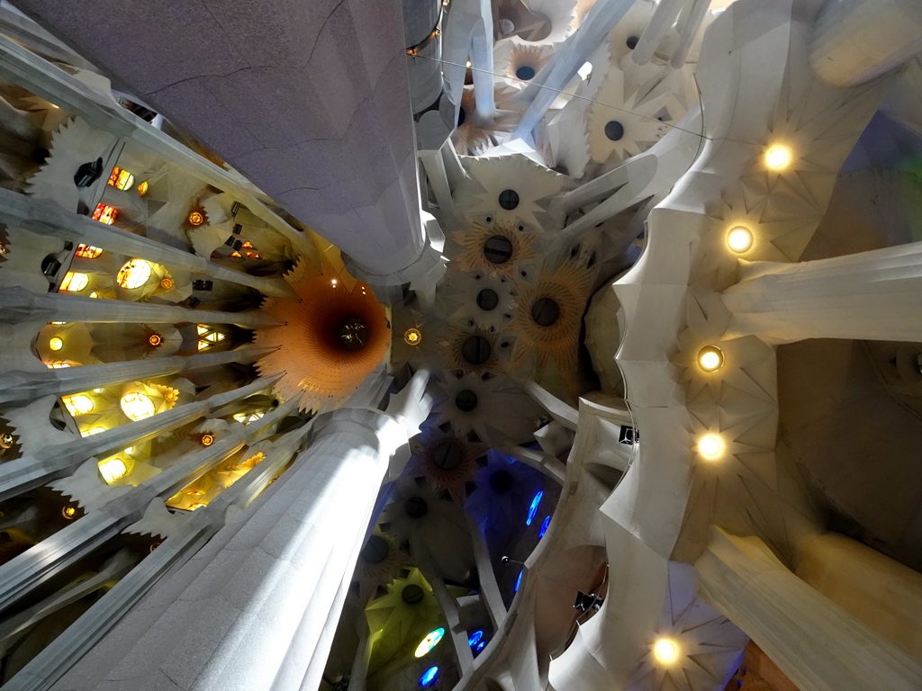 Ceiling of the apse and ambulatory of the Sagrada Família church