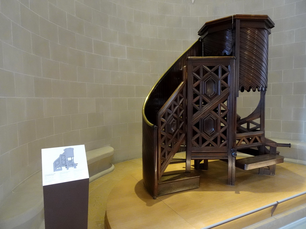 Pulpit at the Liturgical Path of the Sagrada Família church, with explanation