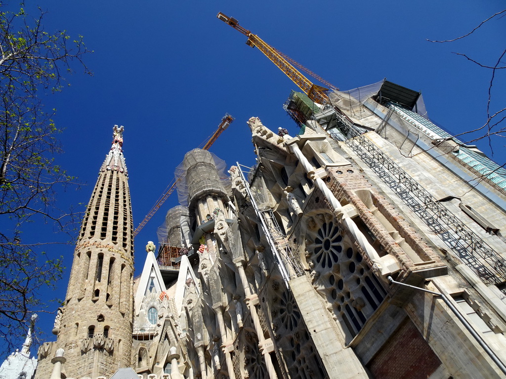 South side of the Sagrada Família church, viewed from the Carrer de Mallorca street