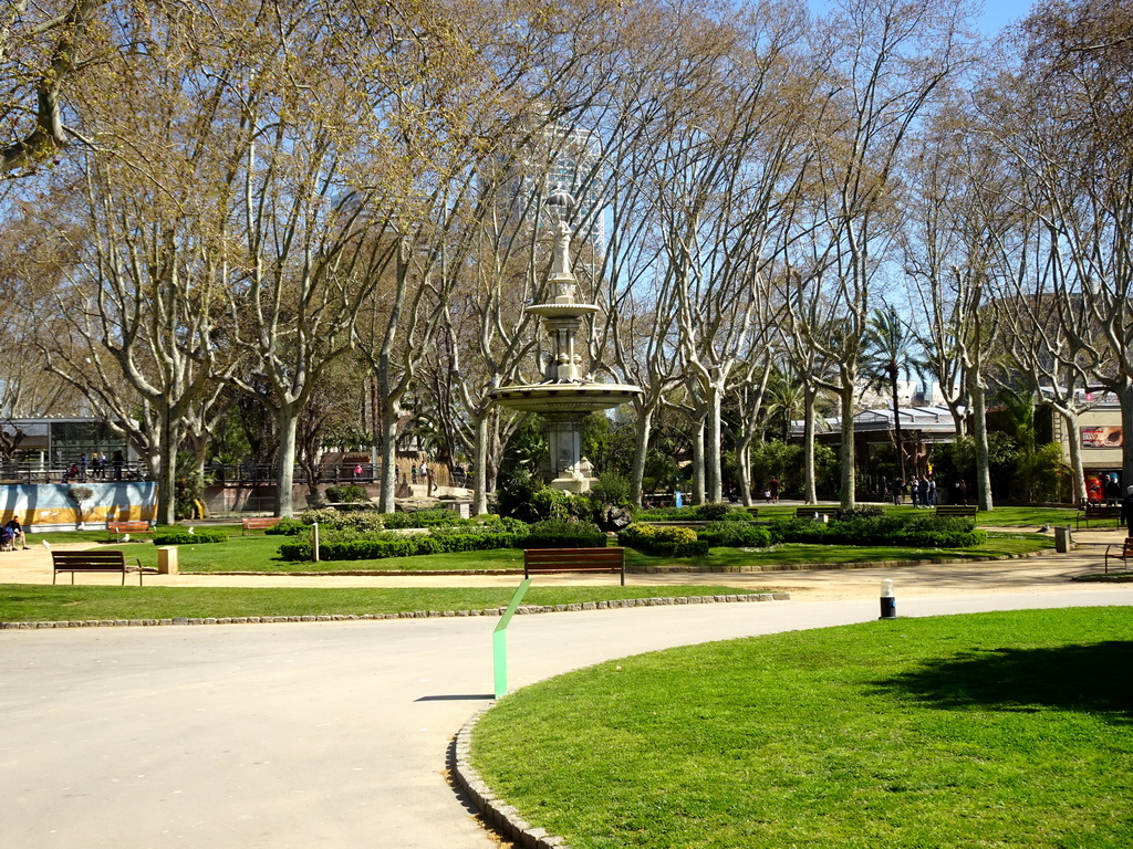 Fountain at the south part of the Barcelona Zoo