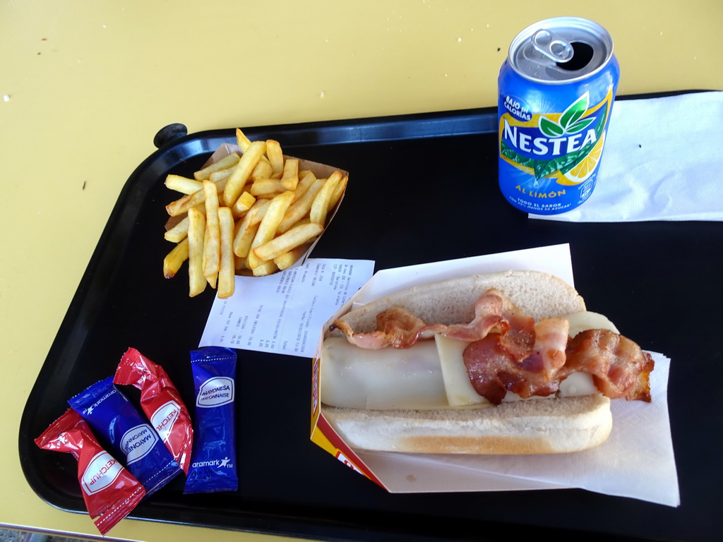 Lunch at the restaurant at the north side of the Barcelona Zoo