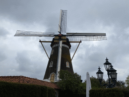 Front of the Korenmolen De Hoop windmill, viewed from the Oude Bredaseweg road