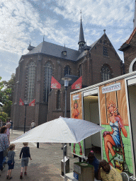 Toilets at the funfair at the Jack van Gilsplein square, with a view on the northeast side of the Heilige Maria Hemelvaartkerk church