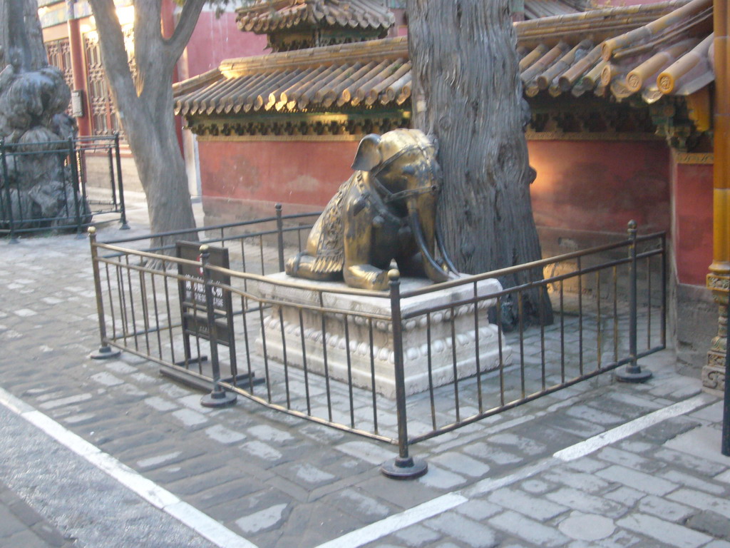 Bronze statue at the Imperial Garden of the Forbidden City