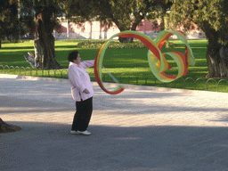 Street artist at the east end of the Long Corridor at the Temple of Heaven