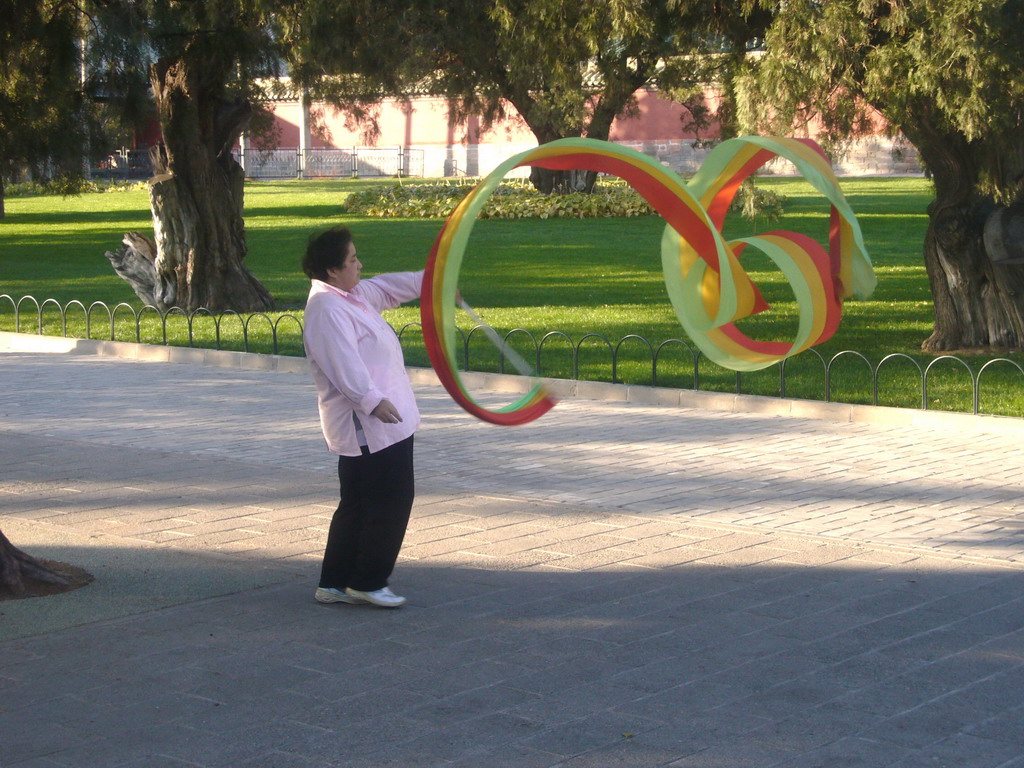 Street artist at the east end of the Long Corridor at the Temple of Heaven