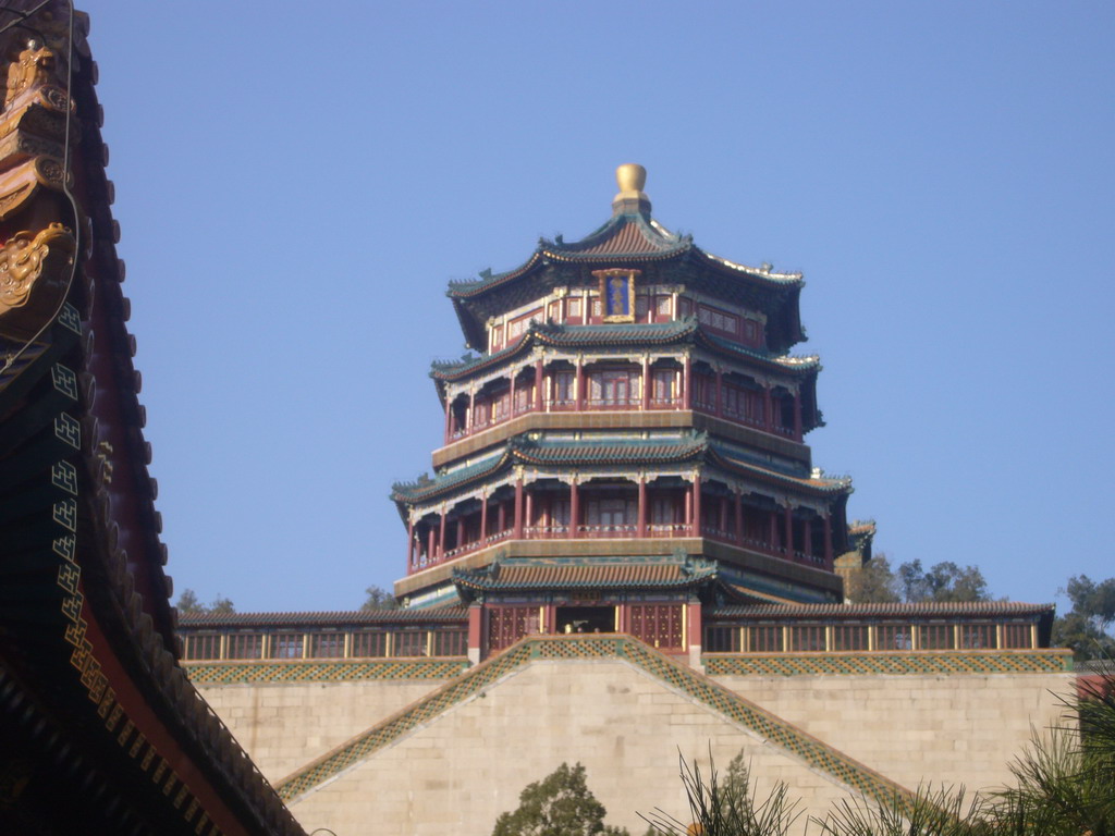 The Gate of Dispelling Clouds and the Tower of Buddhist Incense at the Summer Palace