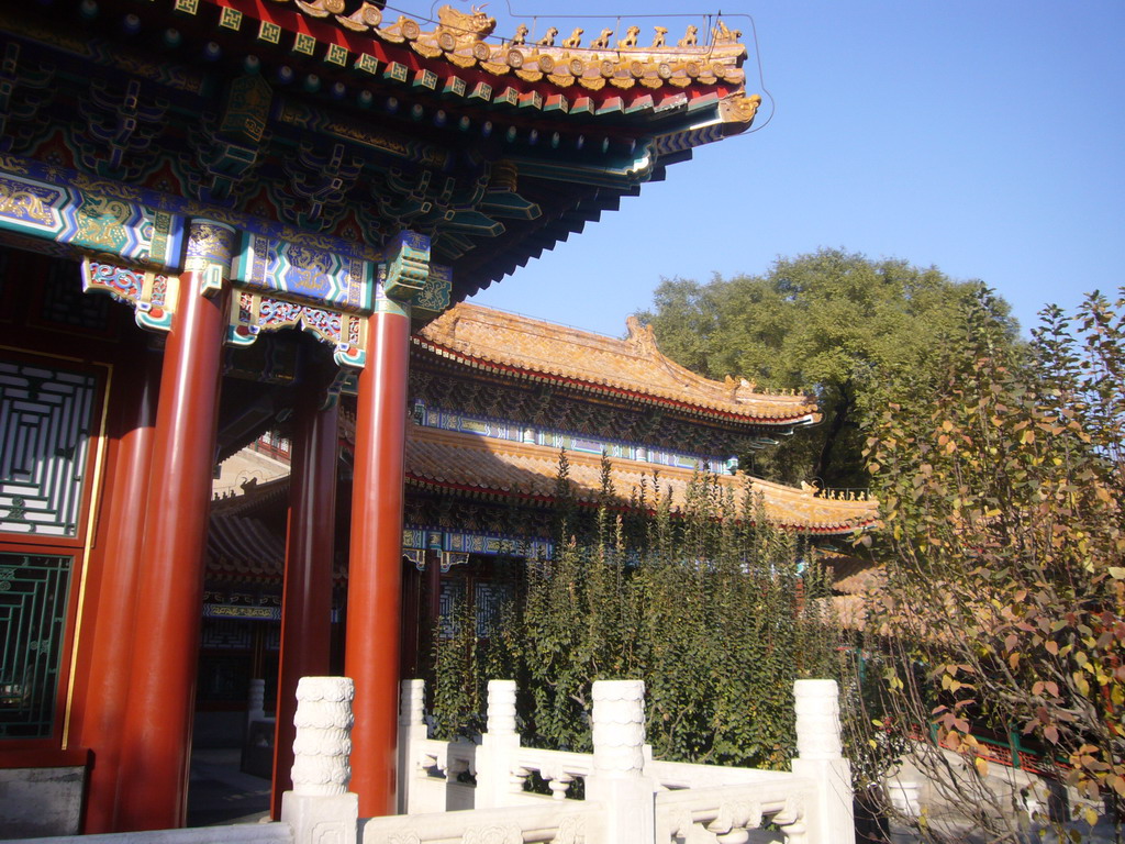 Right front side of the Hall of Dispelling Clouds at the Summer Palace