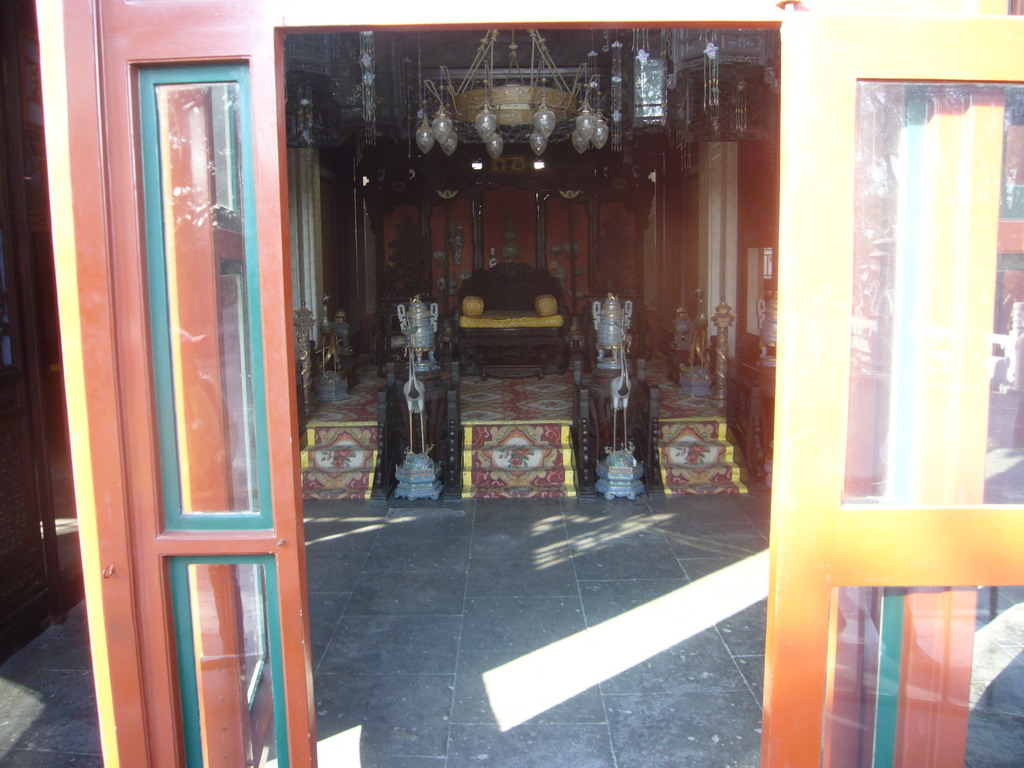 Throne in the Hall of Dispelling Clouds at the Summer Palace