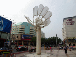 Statue at the crossing of Wangfujing Street and Dengshikou West street