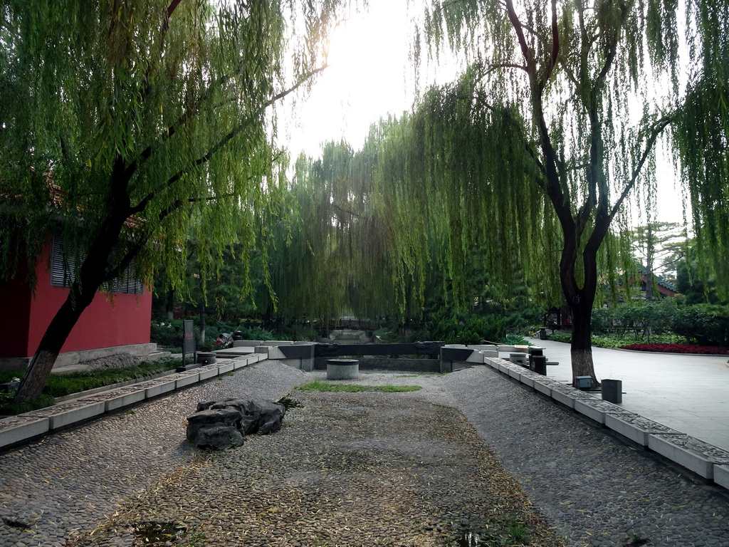 The east side of Changpuhe Park at Nanheyan Street