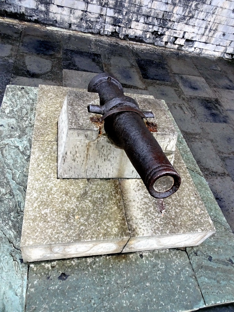 Cannon at the White Pagoda at the Jade Flower Island at Beihai Park