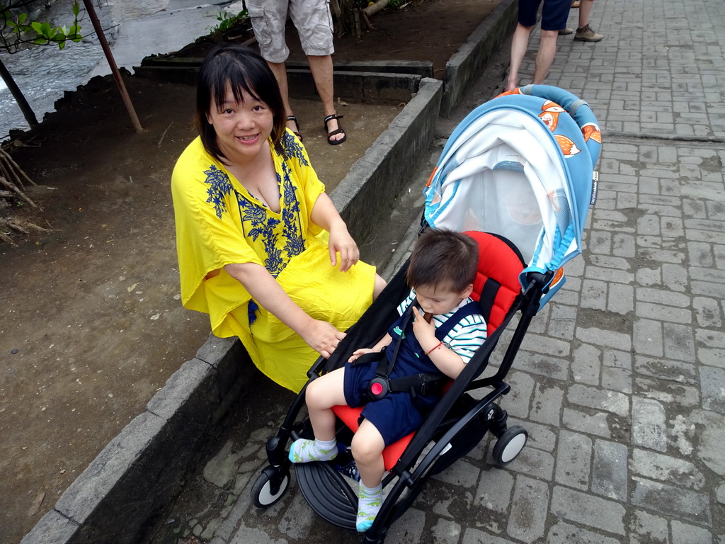 Miaomiao and Max at the alley in front of the Pura Luhur Penataran temple