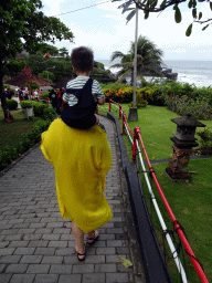 Miaomiao and Max in the gardens of the Pura Tanah Lot temple complex