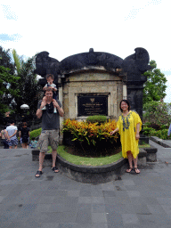 Tim, Miaomiao and Max at the certificate for the presidential protection of the Pura Tanah Lot temple