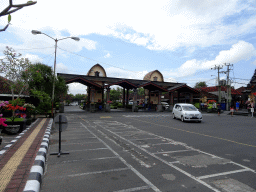 Entrance to the parking lot of the Pura Tanah Lot temple complex