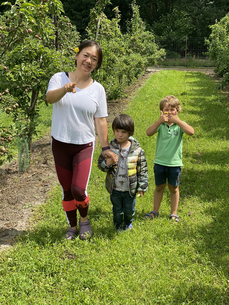 Miaomiao, Max and his friend at the FrankenFruit fruit farm