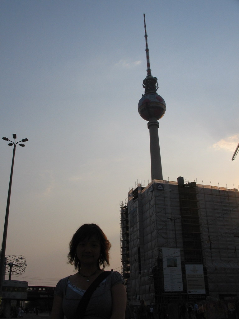 Miaomiao in front of the Fernsehturm tower
