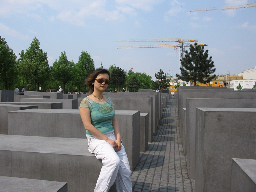 Miaomiao at the Holocaust Memorial