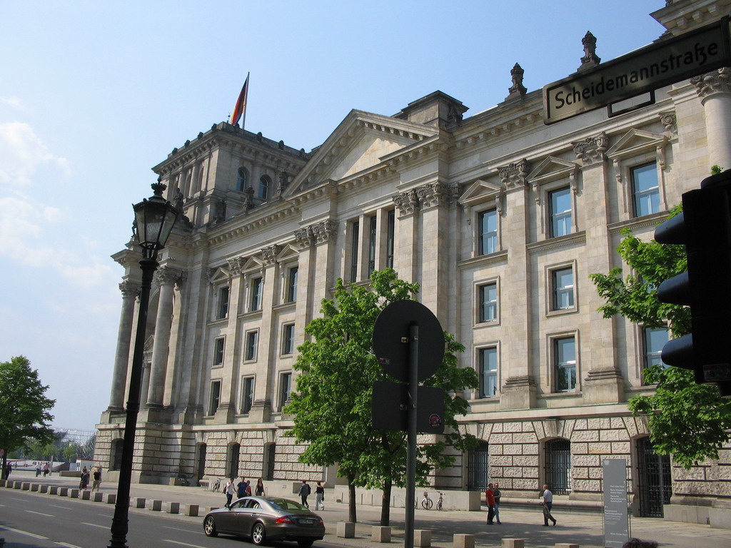 South side of the Reichstag building at the Scheidemannstraße street
