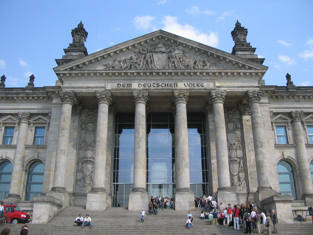 Front of the Reichstag building