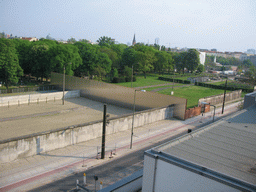 Remains of the Berlin Wall at the Bernauer Straße street, Memorial Park and the Friedhof Sophien II cemetery, viewed from the top of the Gedenkstätte Berliner Mauer museum