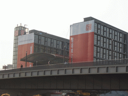 The Hugo-Preuß-Brücke bridge over the Spree river and the south side of the Berlin Hauptbahnhof railway station, under construction, viewed from the tour boat