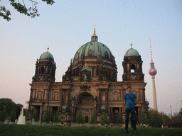 Tim in front of the Lustgarten park, the Berlin Cathedral and the Fernsehturm tower