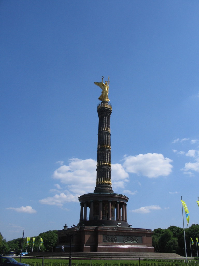 The Victory Column at the Großer Stern square