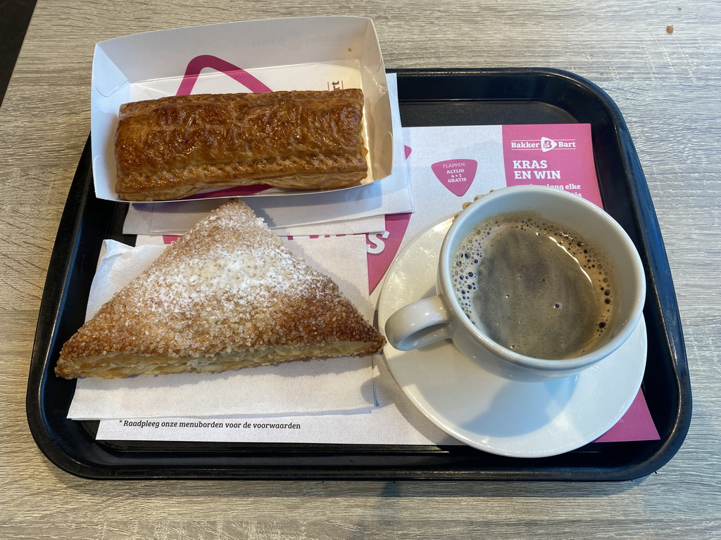 Lunch at the Bakker Bart bakery at the Boterhoek shopping mall