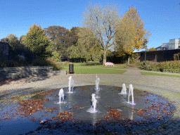 Fountain at the south side of the Koetshuistuin garden