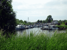 Boats at the north side of the Jachthaven van Oversteeg harbour, viewed from the car