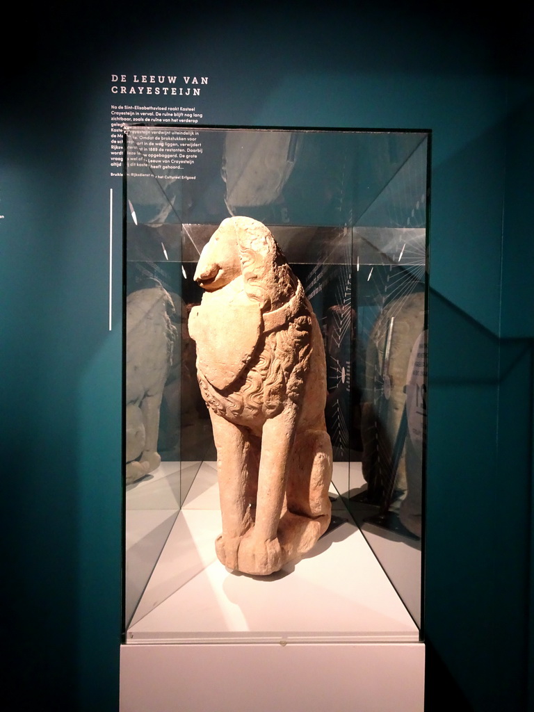 Statue `De Leeuw van Crayestein` at the Biesbosch MuseumEiland, with explanation