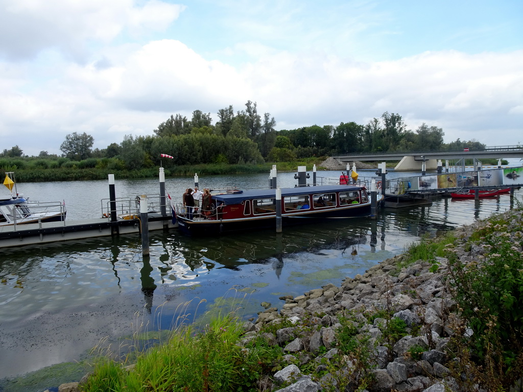 Fluistertocht tour boats at the Biesbosch MuseumEiland