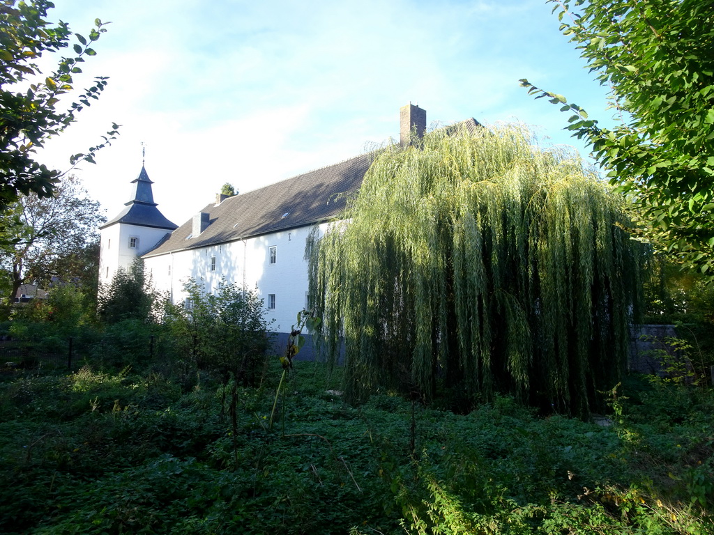 Southwest side of the former Town Hall, viewed from the Kasteelpark Born zoo