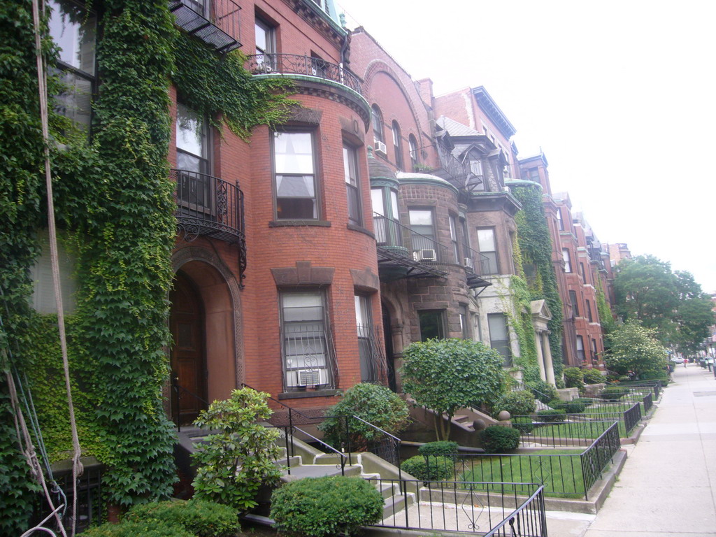 Houses at the Commonwealth Avenue