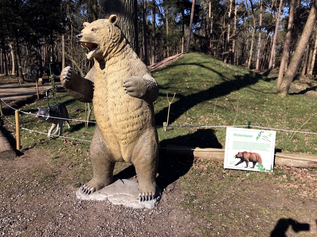 Statue of a Cave Bear in the Garden of the Oertijdmuseum, with explanation