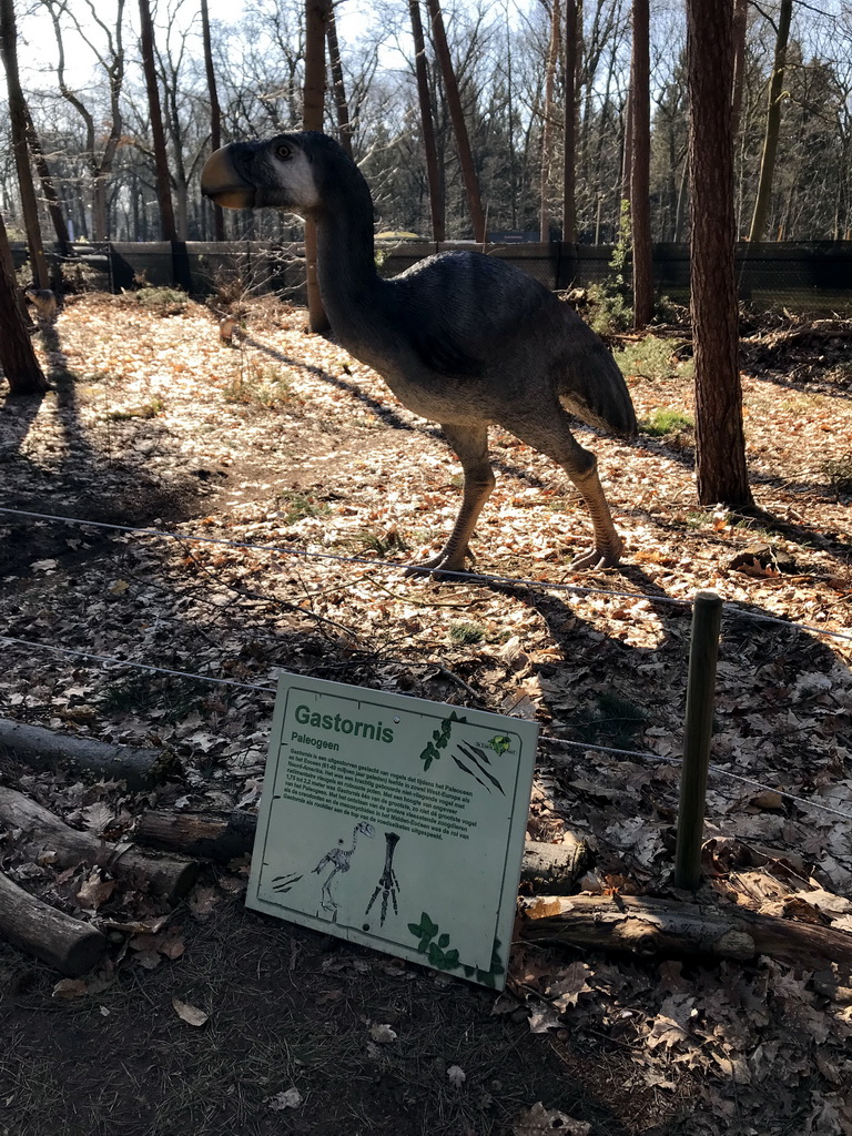 Statue of a Gastornis in the Oertijdwoud forest of the Oertijdmuseum, with explanation