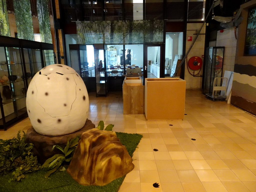 Egg statue at the Lower Floor of the Museum Building of the Oertijdmuseum