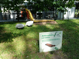 Guineafowls and a statue of an Arthropleura at the Garden of the Oertijdmuseum, with explanation