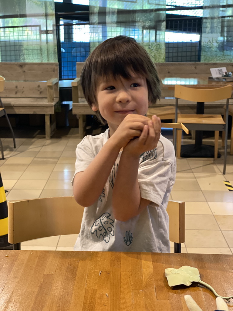 Max at the restaurant at the Lower Floor of the Museum Building of the Oertijdmuseum