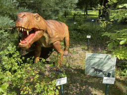 Inostrancevia statue at the Garden of the Oertijdmuseum, with explanation