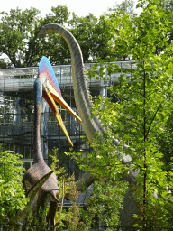 Diplodocus and Quetzalcoatlus statues at the Garden of the Oertijdmuseum, viewed from the Oertijdwoud forest