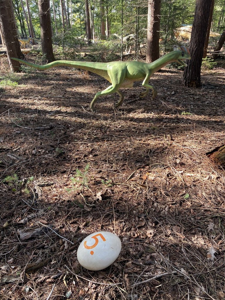 Guanlong statue in the Oertijdwoud forest of the Oertijdmuseum