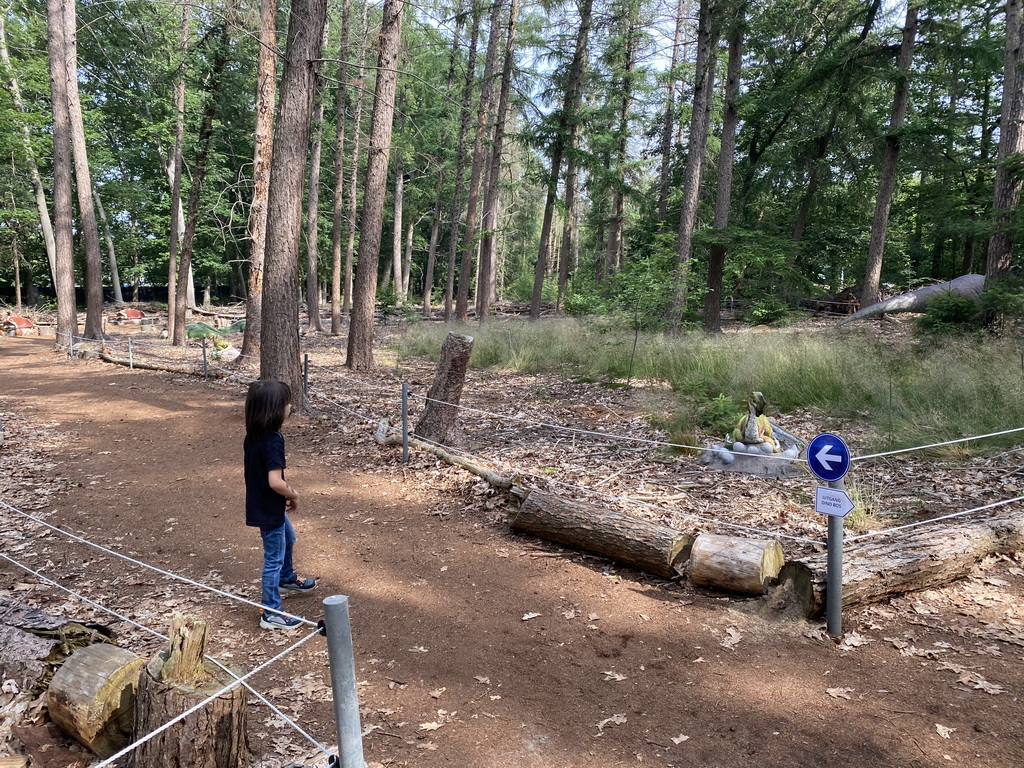 Max in the Oertijdwoud forest of the Oertijdmuseum