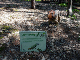 Statue of Leptoceratops in the Oertijdwoud forest of the Oertijdmuseum, with explanation